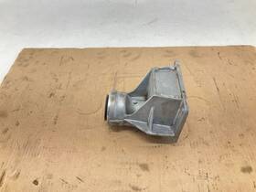 31507601996 Bmw 13-17 X3 Front Right Axle Shaft Support Bracket