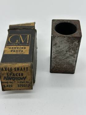 370217 Chevrolet Nos Chevy 1946-54 Axle Shaft Spacer 1/2 Ton Truck
