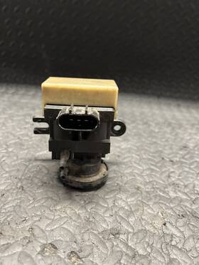 Pa66-gf33 Dorman 226eq35 1999-2010 Ford F-250/ Hub Locking Solenoid