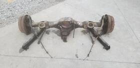 435-01326b Ford 1974 Ranchero Gt 9 Inch Rear Axle With Differential Carrier 3.00 Ratio