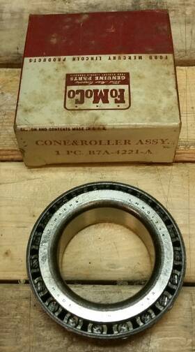B7a-4221-a Ford Nos Oem Rear Differential Side Bearing B7a4221a Timken Lm50139