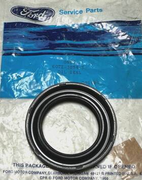 Eotz-3254-b Ford Eotz3254b Genuine Axle Seal Nos