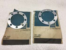 659979 General Motors Gm Nos Pair Rear Axle Shaft Seals 1965-72 Chevy Truck Series 20 With Dana