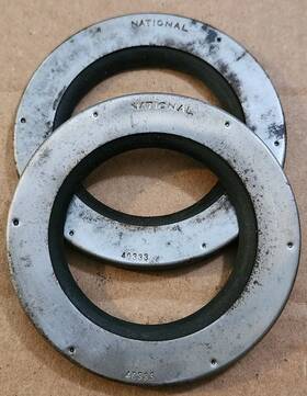91a-1177 National Oil Seals 40333 Seal Ford 1939-41 Rear Axle Shaft Oem Vtg 2pc