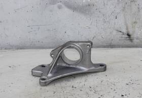 39780-3ta0a Nissan Oem Passenger Right Front Cv Axle Bearing Support Bracket 172