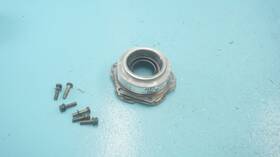 9283322132r Porsche 928 Rear Differential Stub Axle Flange Carrier Boot Oem