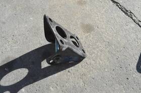 499.vw1b03 Volkswagen 2003 2004 2005 Beetle Convertible Right Rear Axle Bracket Automatic